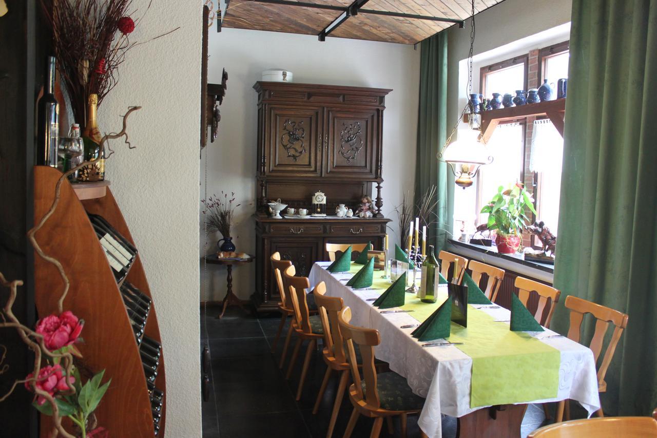 Pension Und Restaurant Die Burg Ehrenfriedersdorf Exterior photo